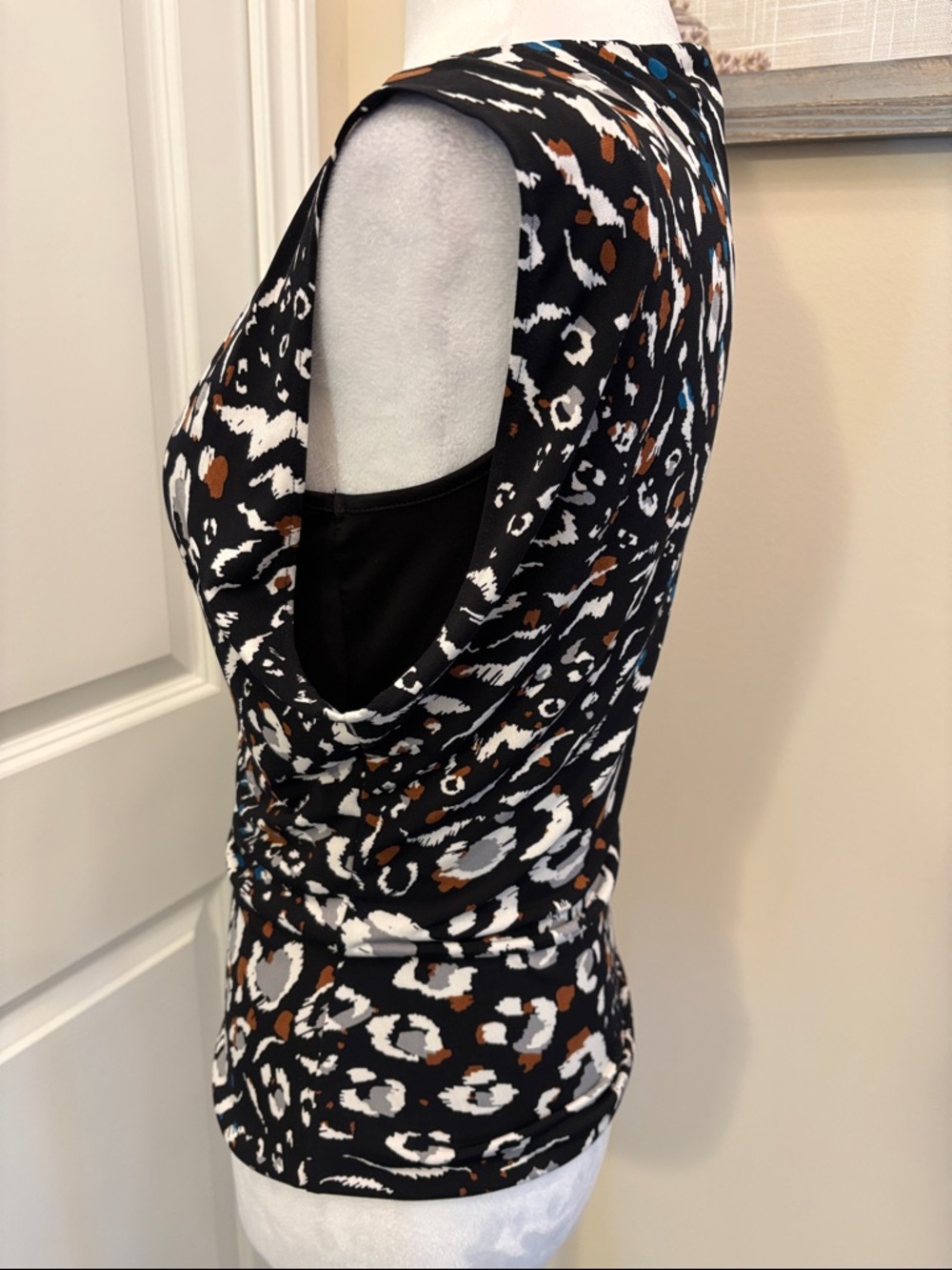 WHBM Sleeveless Blouse XS EUC - Picture 8 of 15